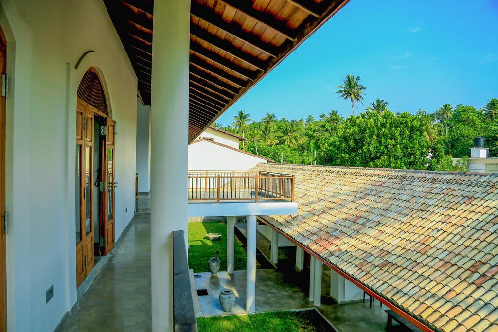 Villa Oceane Mirissa Exterior photo